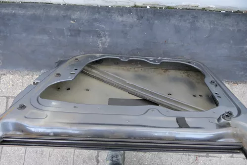 VW Touran 1T 1T3 Tür vorne rechts Beifahrertür grau LD7X - ohne Anbauteile (111758)