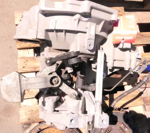 VW Golf 6 GETRIEBE MCB / KMB 1.4 TSI 90kw 122PS ca.67.000km von Motor CAXA 6-Gan (111942)