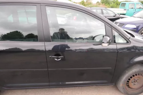VW Touran 1T 1T3 Tür vorne rechts Beifahrertür schwarz LC9X - ohne Anbauteile