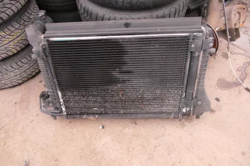 VW Eos Golf 5 Plus Kühler 1K0121251DM 1.9 BLS TDI Ladeluftkühler Lüfter