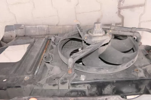 VW Lupo 6X Schloßträger mit Kühler und Lüfter vorn (keine Klima) (112590)