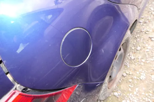 VW Golf 4 Limousine Tankdeckel Deckel Tank Tankverschluß blau LB5N