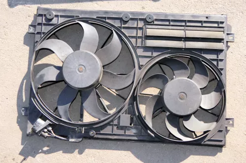 VW Golf 5 Lüfterzarge Lüfter Kühlerlüfter Klimaanlage 1K0121205G Eos Touran AXX