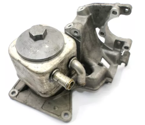 VW Passat 3BG Audi A4 A6 Ölkühler Halter 2,5 TDI Motor 150PS 110kw 059145169 (113451)
