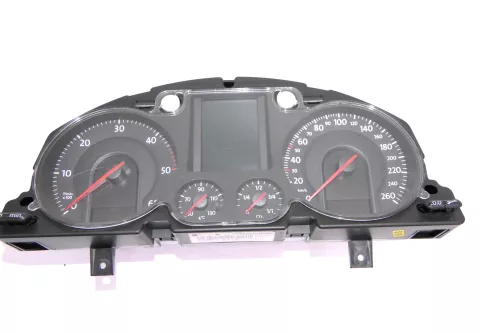 VW Passat 3C Tacho Tachometer 256.000km 3C0920871E Diesel TDI