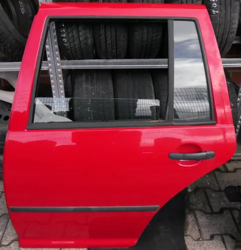 VW Golf 4 Bora Tür hinten links nur Kombi / Variant rot LY3D Fahrerseite mit Anb