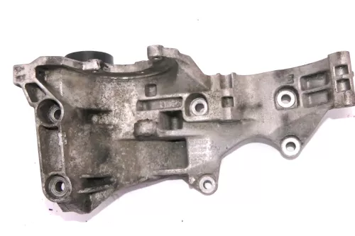 Audi A4 8E  4F Halter Konsole Lichtmaschine Träger 1.9 TDI 03G903139B (114216)