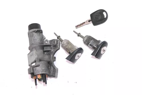 VW Golf 4 Bora Zündschloß + 2x Türschloß mit 1x Schlüssel Schloß Tür