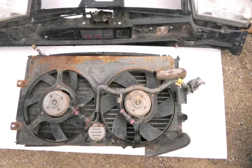 VW Caddy 9K Polo Schloßträger Rahmen um Kühler 628mmx377 6K0805591T mit Klima (114338)