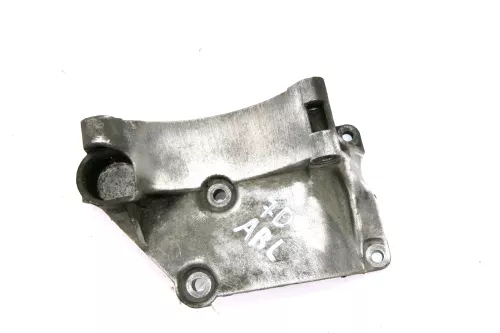 VW T4 LT Halter Konsole Lichtmaschine Träger 1.9 TDI 028903143AD ABL 1Z Passat 3