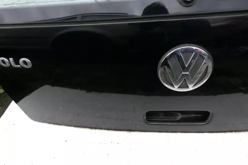 VW Polo 6N2 Heckklappe Kofferraumklappe Klappe hinten schwarz L041 (115009)
