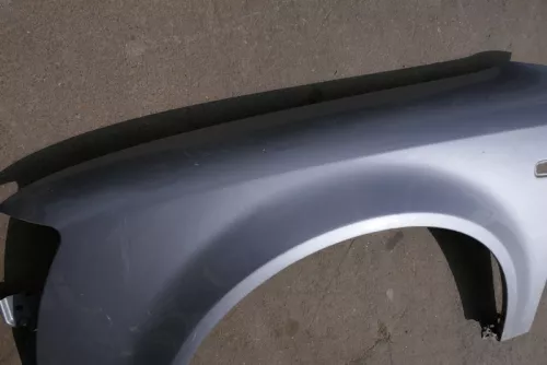 Audi A4 8E B6 Kotflügel vorne links grau silber LY7J (115248)