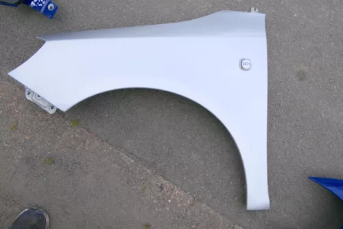 Skoda Fabia 5J Kotflügel vorne links silber grau 9102 LF7T auch Kombi