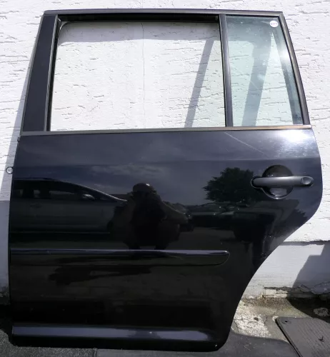 VW Touran 1T 1T3 Tür hinten links schwarz LC9X mit Scheibe und Heber