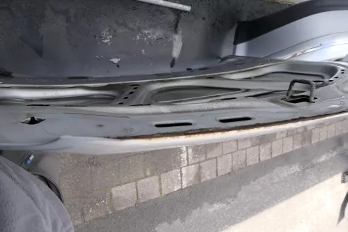 VW Passat 3BG Motorhaube Klappe vorne vorn Haube silber LA7W - Rost (116097)