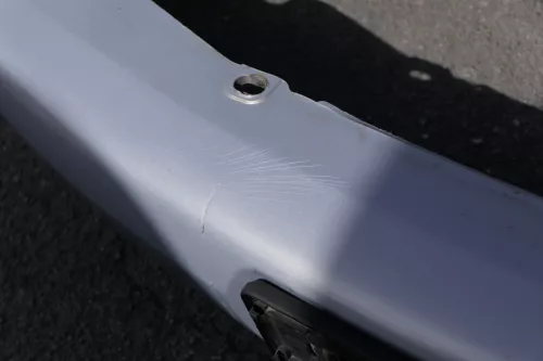 VW Polo 6N Stoßstange vorne Oberteil der 2-geteilte Fronttoßstange silber LB7Z 3 (116607)