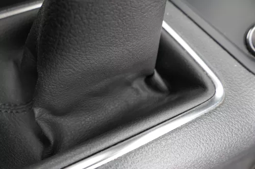 VW Tiguan 5N Schaltknauf Schaltsack Schaltung Schaltknüppel 6-Gang Leder (116886)