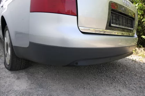 Audi A6 4B Kombi Avant Stoßstange hinten Heckstoßstange grau silber LY7M mit PDC (117133)