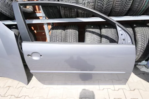 VW Golf 5 V 1K Tür vorne rechts Beifahrertür 2/3Türer grau LA7T ohneAnbauteile
