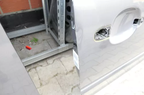 VW Golf 5 V 1K Tür vorne rechts Beifahrertür 2/3Türer grau LA7T ohneAnbauteile (117177)