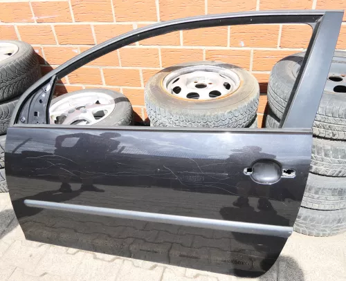 VW Golf 5 V 1K Tür vorne links Fahrertür 2/3-Türer schwarz LC9Z ohneAnbauteile