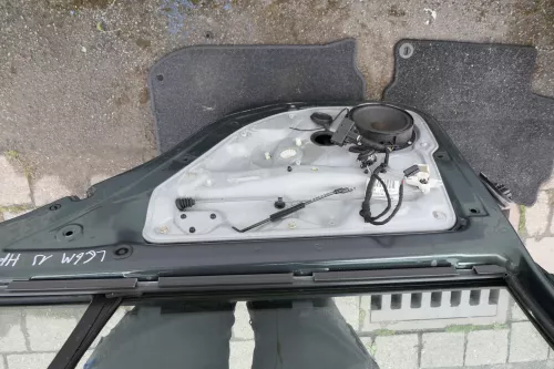 VW Golf 4 Limousine Tür hinten rechts grün LC6M (KEINkombi) (117277)