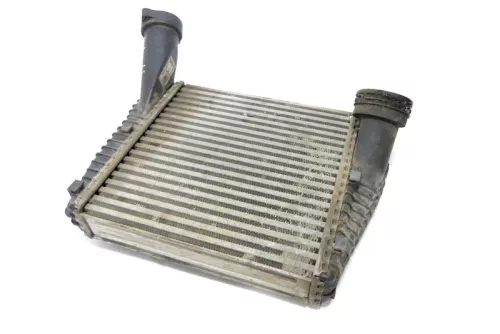 VW Touareg 7L Ladeluftkühler Ladeluft Kühler 7L6145803C BKS 3.0 TDI links (117336)