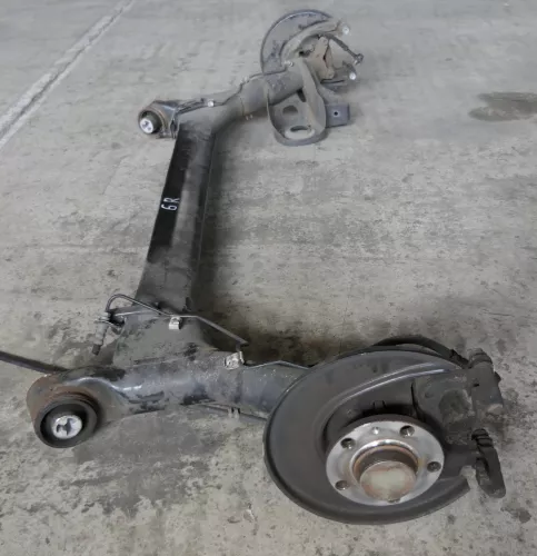 Skoda Roomster Polo 6R Hinterachse Achse hinten Scheibenbremse 18mm 6R0500051B (117371)