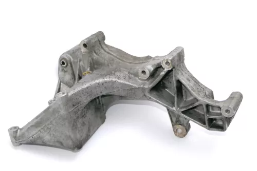 VW T4 LT Halter Konsole Lichtmaschine Träger 1.9 TDI 074145167C 074145169D (117787)