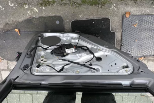 VW Passat 3B 3BG Kombi Avant Variant Tür hinten links mit Scheibe grau LD7W (118219)