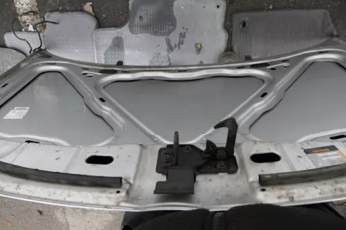 VW Polo 9N Motorhaube KLappe vorne silber grau LA7W bis ca. Bj. 2004 Hagelschade (118252)