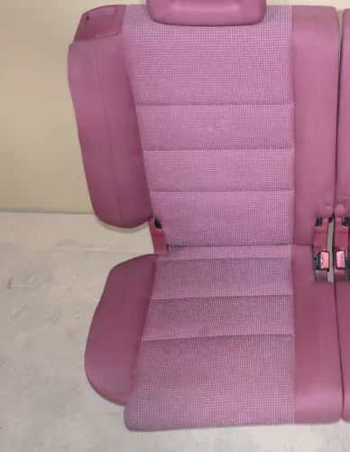 Audi A2 8Z Sitz hinten rechts Sitzfläche Rücksitz Rückbank - Farbe rot