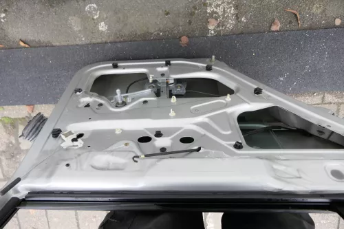 Skoda Octavia 1U Limousine Tür hinten links silber 9102 LF7T (118357)