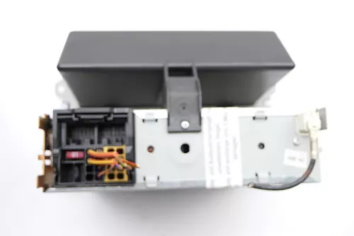 VW Golf 5 Radio CD Player Original RCD300 BVX 1K0035156 mit Code 1K0057156B (118583)