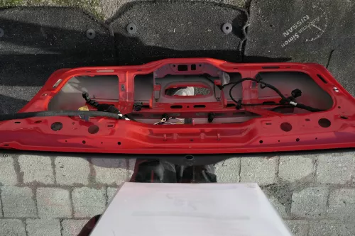 VW Polo 9N Heckklappe Kofferraumklappe Klappe hinten rot LP3G (118777)