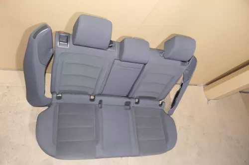 VW Golf 5 V Sitz Sitze hinten Rückbank Rücksitzbank Sitzfläche Lehne mit Kopfstü