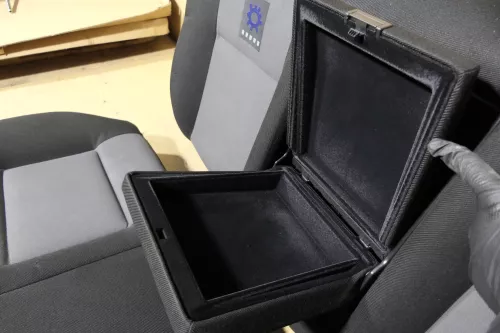 VW Golf 4 Limous Sitz Rückbank Rücksitzbank Sitzfläche Sitze mit Kopfstützen (119409)