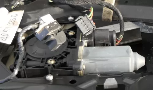 Audi A3 8L Fensterheber Motor hinten links 8L4959801A passt nur HINTEN