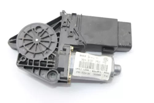 VW Passat 3BG ektrischer Fensterheber vorne links 3B4837751PD Fensterhebermotor