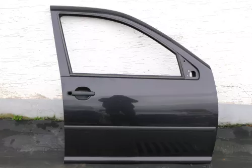 VW Golf 4 Bora Tür vorne rechts Beifahrertür 4/5-Türer  Kombi schwarz LC9Z ää