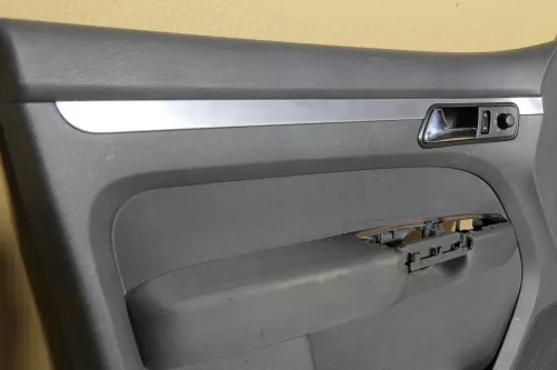 VW Touran 1x Türverkleidung Verkleidung Tür vorne links anthrazit Seitenverkleid (120459)