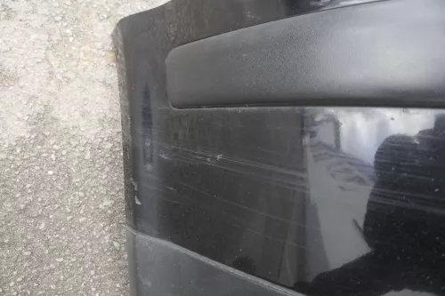 VW Passat 3B Stoßstange vorne Frontstoßstange Stoßfänger vorne schwarz LC9Z (120795)