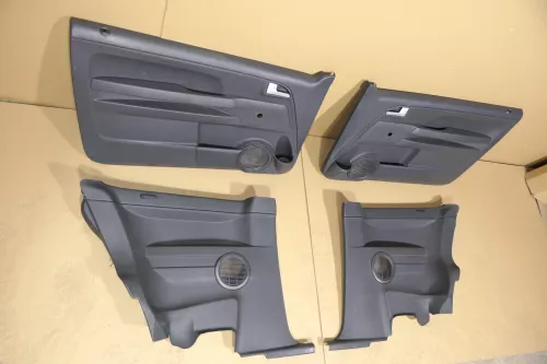 VW Fox 5Z Türverkleidung Verkleidung Tür vorne hinten rechts links schwarz man (120823)