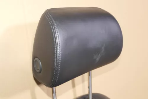 VW Passat 3C Kopfstütze Sitz Sitze vorne rechts oder links schwarz Leder