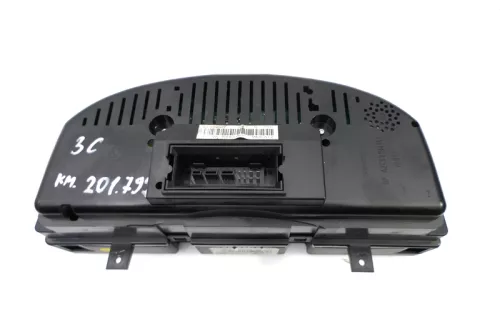 VW Passat 3C Tacho Tachometer 201.000km 3C0920860N Diesel TDI (121049)