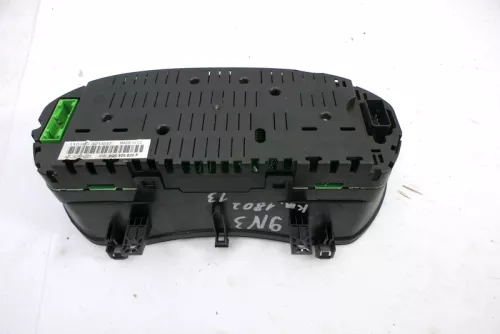 VW Polo 9N 3Tacho Tachometer Kombiinstrument 180.000km 6Q0920825F 1,4TDI BNV BNM (121070)