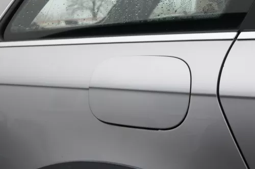 Audi A6 4F C6 Tankdeckel Tankklappe Tank Deckel Klappe silber LY7W (121657)