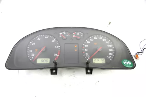 VW Passat 3B Tacho Tachometer Kombiinstrument 212.000km 09052069906 1,6 74kw AHL