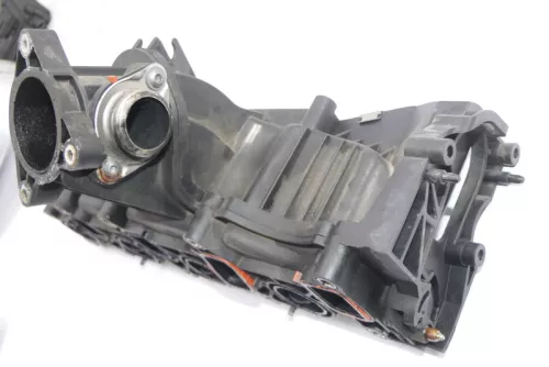 VW Golf Passat Touran Ansaugbrücke Saugrohr 1,6 TDI 03l129711b CAYC CAYB CAYA (121875)