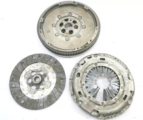 VW Passat 3C Scirocco 5-Gang Zweimassenschwungrad 2.0 TDI 03L105266S